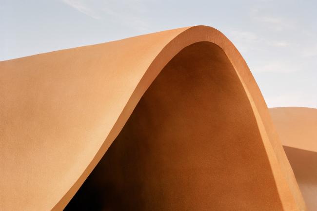 BIM建筑|原始朴素，融进升沉的沙丘景不雅：Ayla高尔夫俱乐部