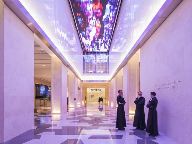 BIM建筑|融进经典元素的华盛顿圣经博物馆 / SmithGroup