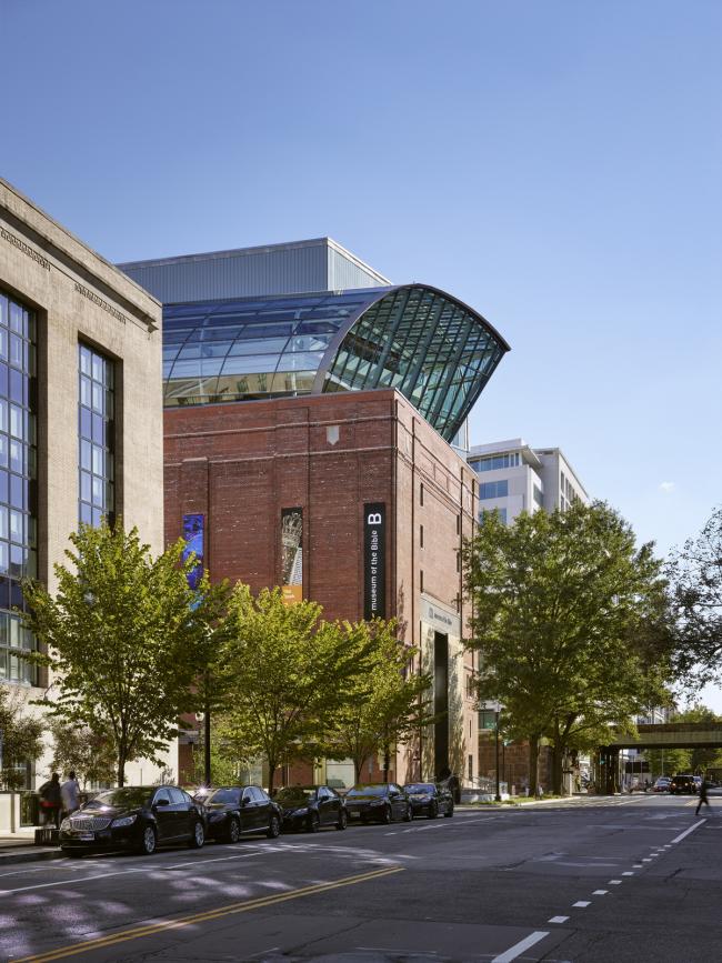 BIM建筑|融进经典元素的华盛顿圣经博物馆 / SmithGroup