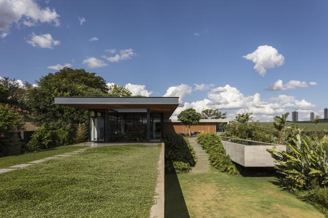 BIM建筑|郁郁葱葱，融于天然的巴西现代小清爽室第