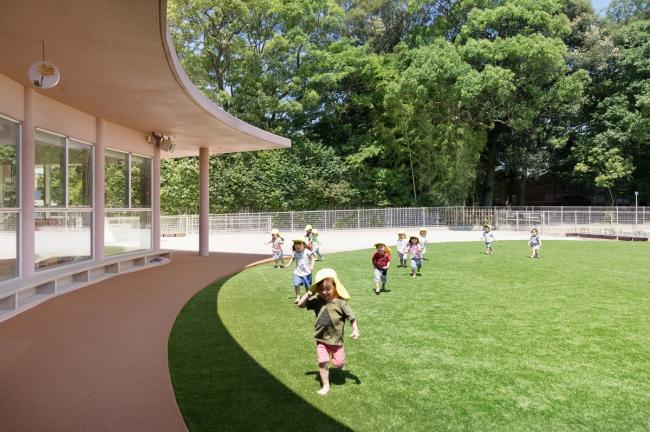 BIM建筑|山形围绕，活动的河道：日本 Subaru 幼儿园 / RFA+CFA