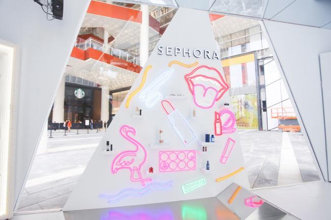 BIM建筑|沉醉式的趣玩空间：丝芙兰品牌概念展现空间设计 l 璞达（武汉）建筑设计