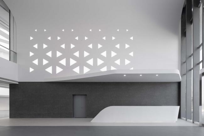 BIM建筑|天高海阔，如同年夜海上翻腾的白色巨浪：如东体育中间 / 同济年夜学建筑设计研讨院