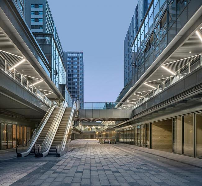 BIM建筑|活动的空间系统——成都昌鑫青羊万和中间 / 成执设计