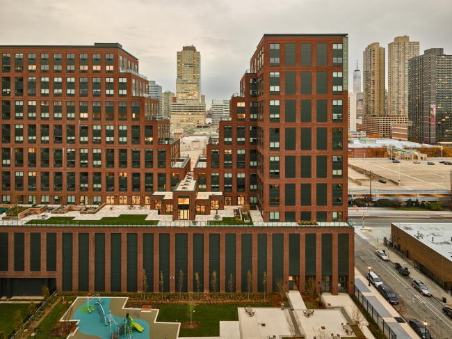 BIM建筑|荒凉丛生中的红色“山谷”：485 Marin 室第楼