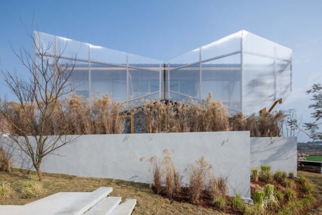 BIM建筑|麓湖水城上的风帆： 旅客中间 / HC+2 Studio