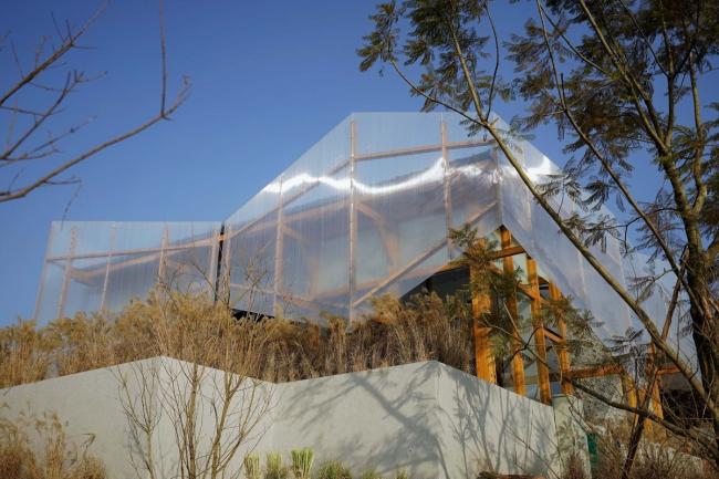 BIM建筑|麓湖水城上的风帆： 旅客中间 / HC+2 Studio