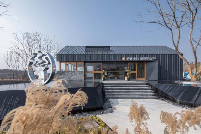 BIM建筑|麓湖水城上的风帆： 旅客中间 / HC+2 Studio