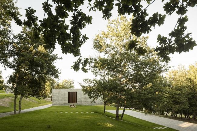 BIM建筑|纯净而原始——葡萄牙桑巴室第 / spaceworkers