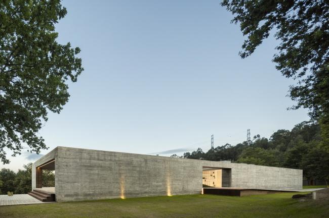 BIM建筑|纯净而原始——葡萄牙桑巴室第 / spaceworkers