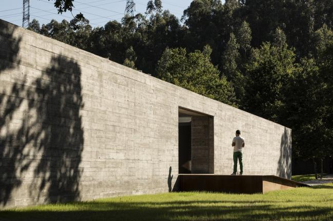 BIM建筑|纯净而原始——葡萄牙桑巴室第 / spaceworkers