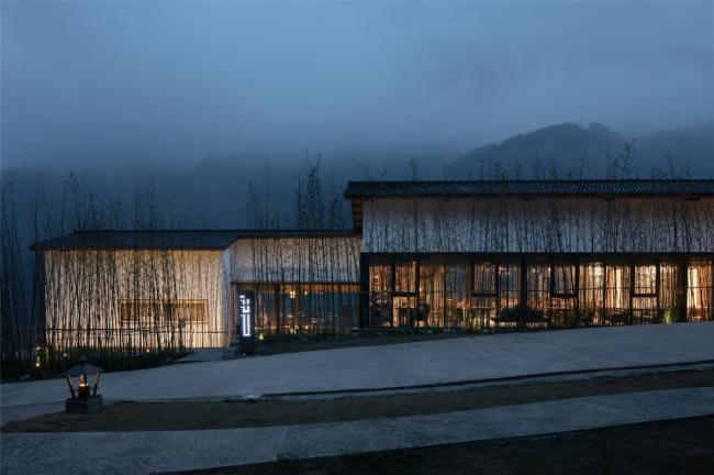 BIM建筑|邻接峡谷，融进聚落：黑竹沟禅驿精品酒店招待中间 / 研筑舍建筑设计
