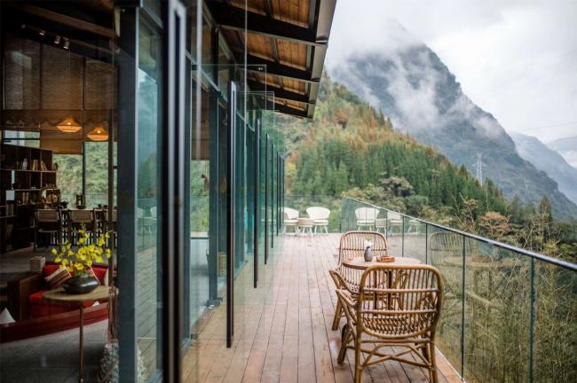 BIM建筑|邻接峡谷，融进聚落：黑竹沟禅驿精品酒店招待中间 / 研筑舍建筑设计