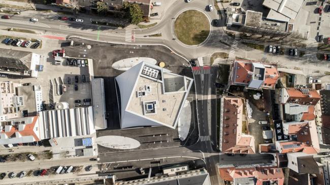 BIM建筑|风中芭蕾，奥地利州立美术馆 / Marte.Marte Architects