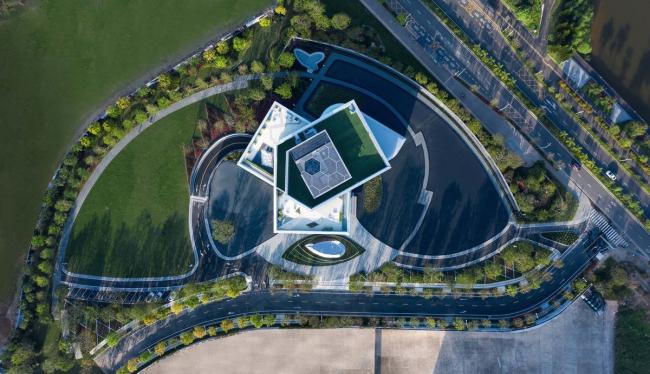 BIM建筑|走马看花，温润剔透：深圳世茂深港国际中间展现馆 / 水石设计