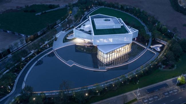 BIM建筑|走马看花，温润剔透：深圳世茂深港国际中间展现馆 / 水石设计