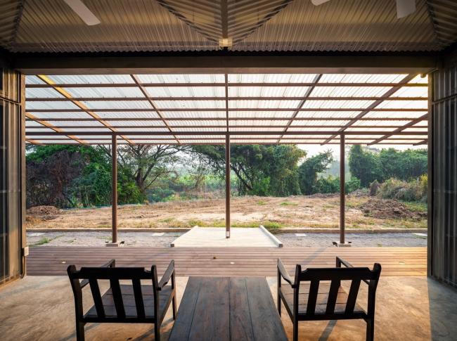 BIM建筑|村落静夜里的一盏路灯：Kaeng Krachan 藏书楼 / Junsekino architects and Design