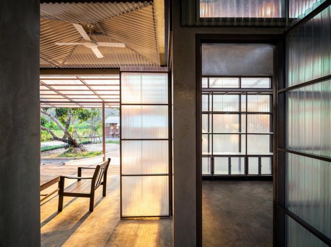 BIM建筑|村落静夜里的一盏路灯：Kaeng Krachan 藏书楼 / Junsekino architects and Design