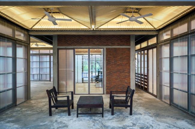 BIM建筑|村落静夜里的一盏路灯：Kaeng Krachan 藏书楼 / Junsekino architects and Design