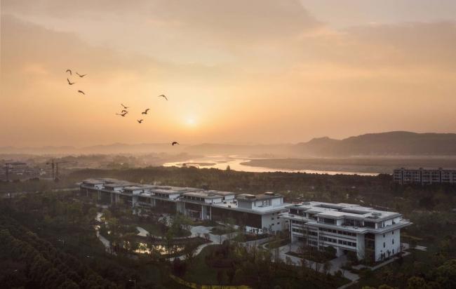 BIM建筑|舍得文化中间 / 很是建筑