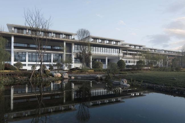 BIM建筑|舍得文化中间 / 很是建筑