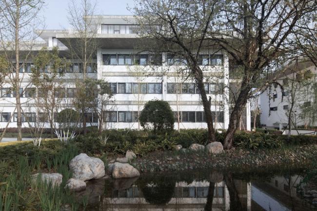 BIM建筑|舍得文化中间 / 很是建筑