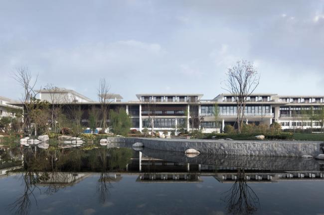 BIM建筑|舍得文化中间 / 很是建筑