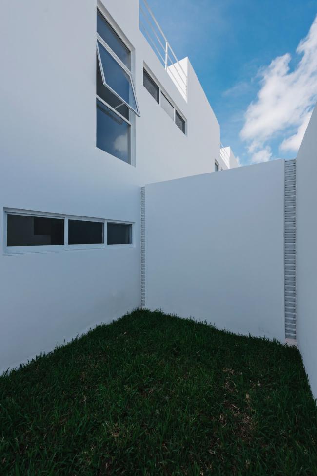 BIM建筑|索纳塔室第，应用楼梯打造交叉的公共及私家空间 / Arkham Projects