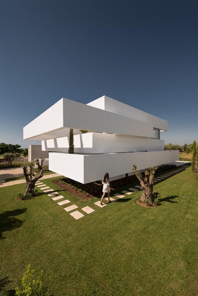 BIM建筑|五个平台和一个花圃 / corpo atelier