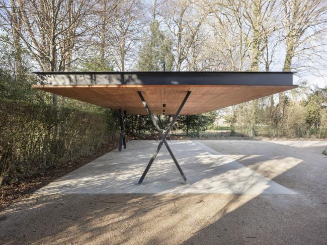 BIM建筑|巴雷特师长教师的家，“戏精版”空间设计 / Daniel Zamarbide