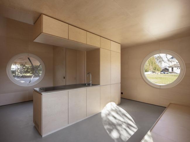 BIM建筑|巴雷特师长教师的家，“戏精版”空间设计 / Daniel Zamarbide