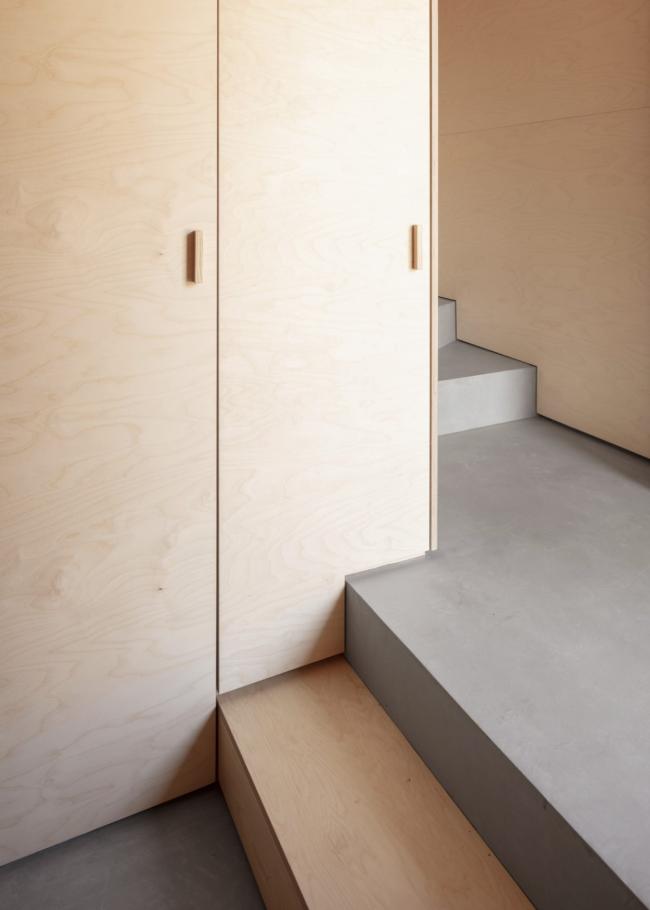 BIM建筑|巴雷特师长教师的家，“戏精版”空间设计 / Daniel Zamarbide