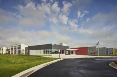 BIM建筑|开放互动，融进几何元素：罗克福德公立小学 / CannonDesign-BIM建筑网