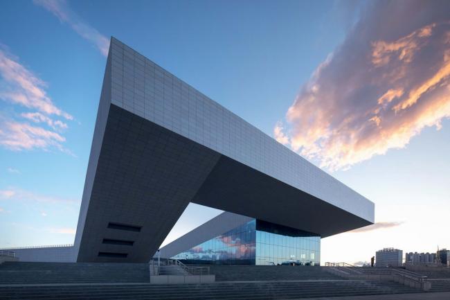 BIM建筑|扬帆远航的“沙漠方船”：克拉玛依区域数字收集把持中间 / 上海华都建筑计划设计