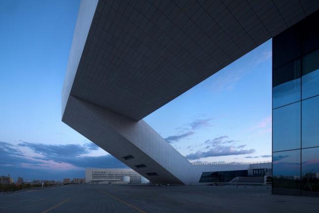 BIM建筑|扬帆远航的“沙漠方船”：克拉玛依区域数字收集把持中间 / 上海华都建筑计划设计