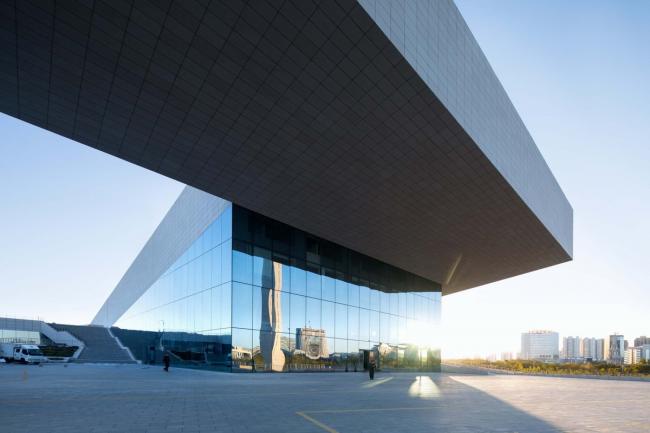 BIM建筑|扬帆远航的“沙漠方船”：克拉玛依区域数字收集把持中间 / 上海华都建筑计划设计