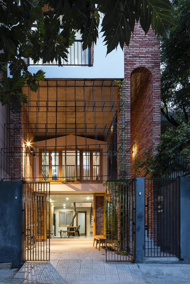 BIM建筑|空间嵌套，会呼吸的热带室第 / IZ Architects