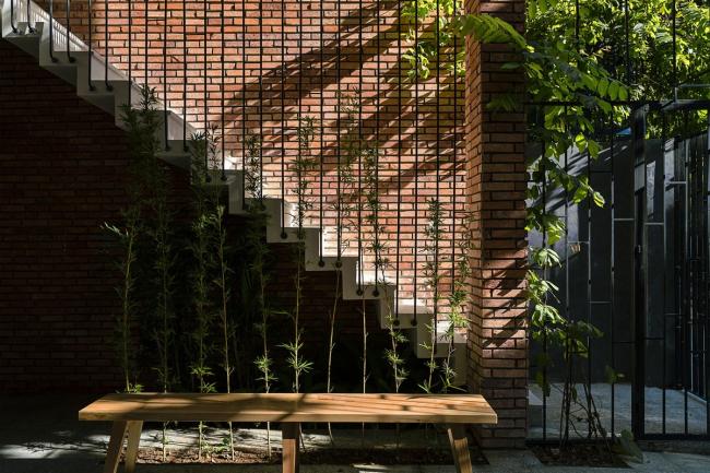 BIM建筑|空间嵌套，会呼吸的热带室第 / IZ Architects