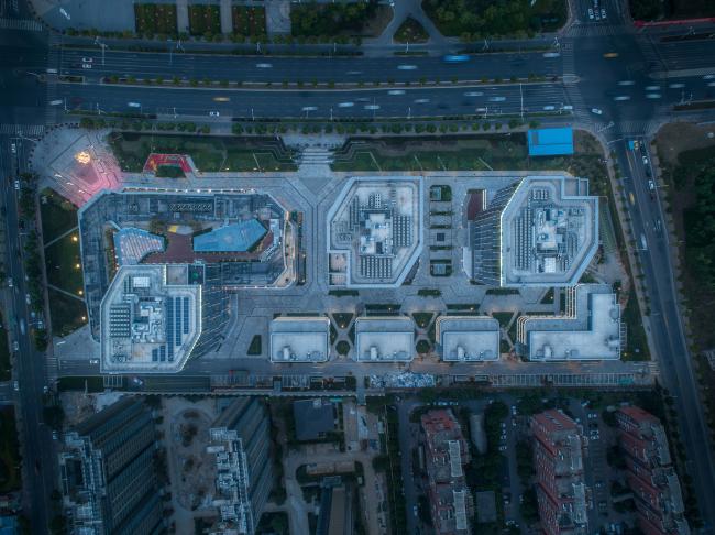 BIM建筑|城市共生空间——南京世茂智汇园 & 52+Mini Mall / 成执设计