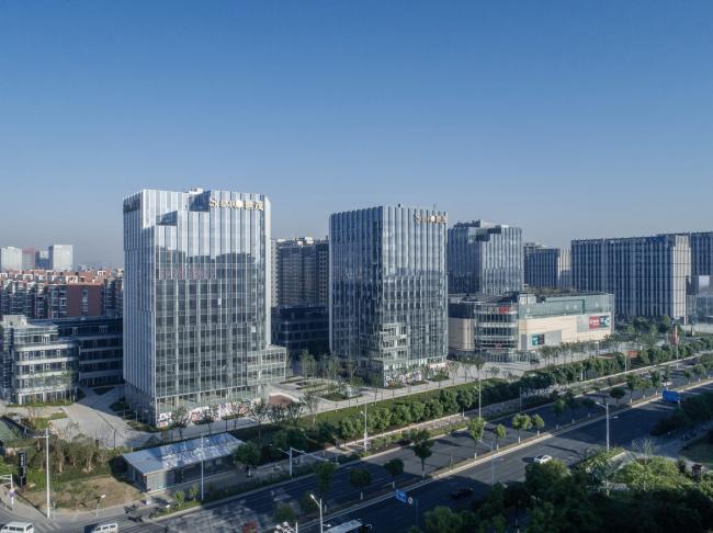 BIM建筑|城市共生空间——南京世茂智汇园 & 52+Mini Mall / 成执设计