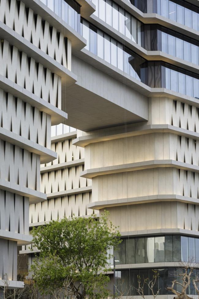 BIM建筑|倒置的冰山：ToHA 办公楼 / Ron Arad Architects