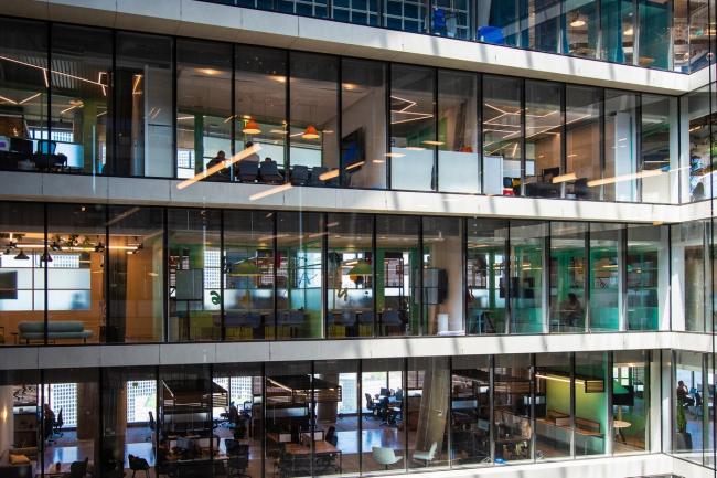 BIM建筑|倒置的冰山：ToHA 办公楼 / Ron Arad Architects