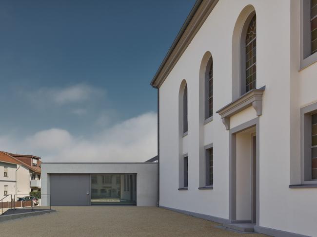 BIM建筑|稳重素净，重塑古典主义：德国科尔***教堂 / VON M