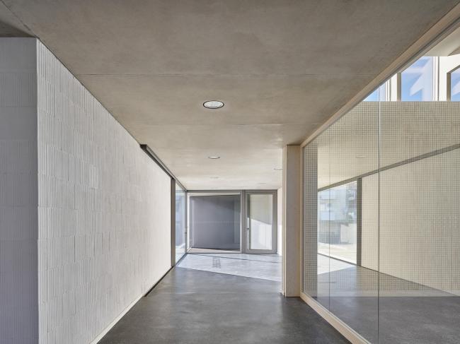 BIM建筑|稳重素净，重塑古典主义：德国科尔***教堂 / VON M