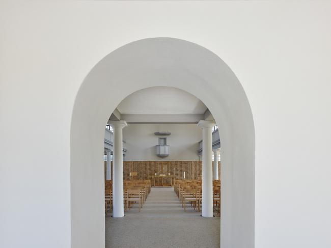 BIM建筑|稳重素净，重塑古典主义：德国科尔***教堂 / VON M