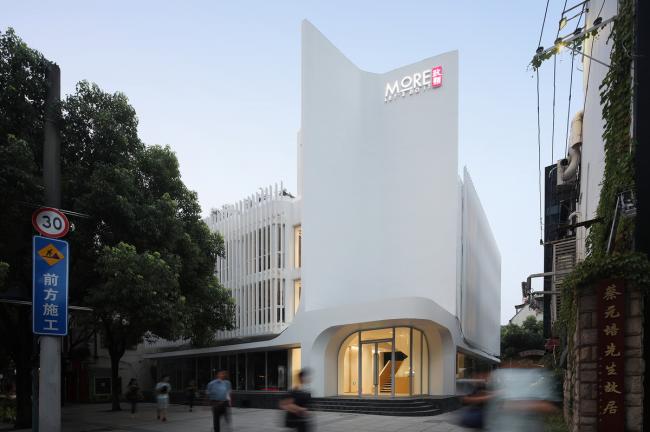 BIM建筑|直面微风，温顺而强盛的气场——静安商楼建筑更新 / ArchUnits|一栋设计工作室