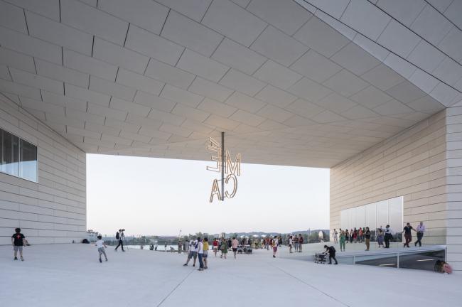 BIM建筑|“MÉCA文化经济创意中间”，喷砂混凝土的资料质感 / BIG