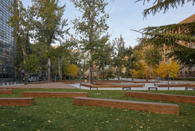 BIM建筑|重讲校园故事——北年夜附中本校及向阳将来黉舍两校园景不雅改革 / Crossboundaries