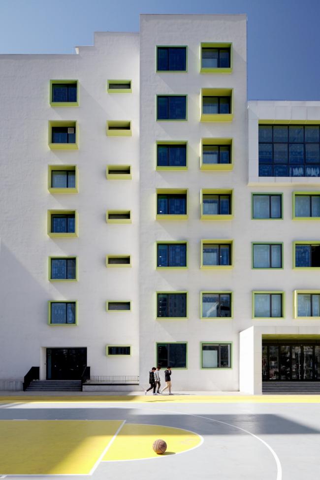 BIM建筑|重讲校园故事——北年夜附中本校及向阳将来黉舍两校园景不雅改革 / Crossboundaries