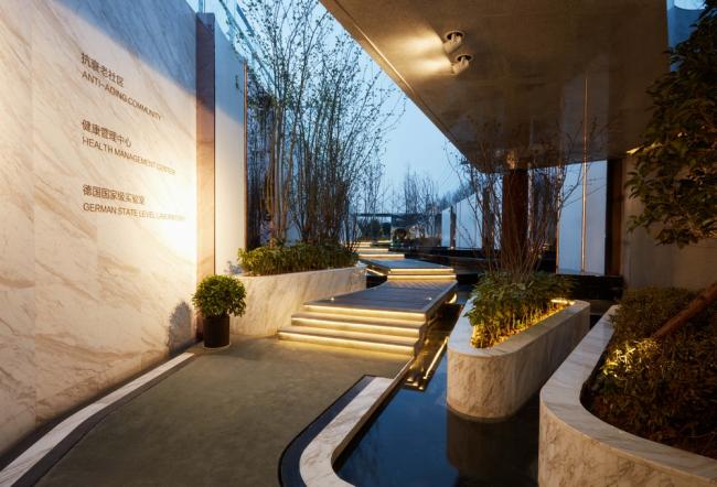 BIM建筑|赛博·悠游中间 媒体材质焕发地下室的新生 / SODA建筑师事务所